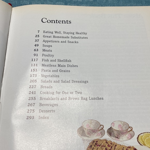 Readers Digest Hard Cover Cook Book - Picture 4 of 4